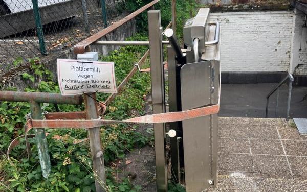 Vandalismusschaden: Treppenlift in der Schützenstraße außer Betrieb